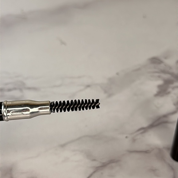 Givenchy Eyebrow Pencil in 02 Blonde - Picture 4 of 5